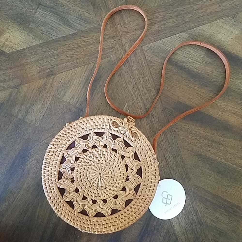 Street Level circle bag with bow closure